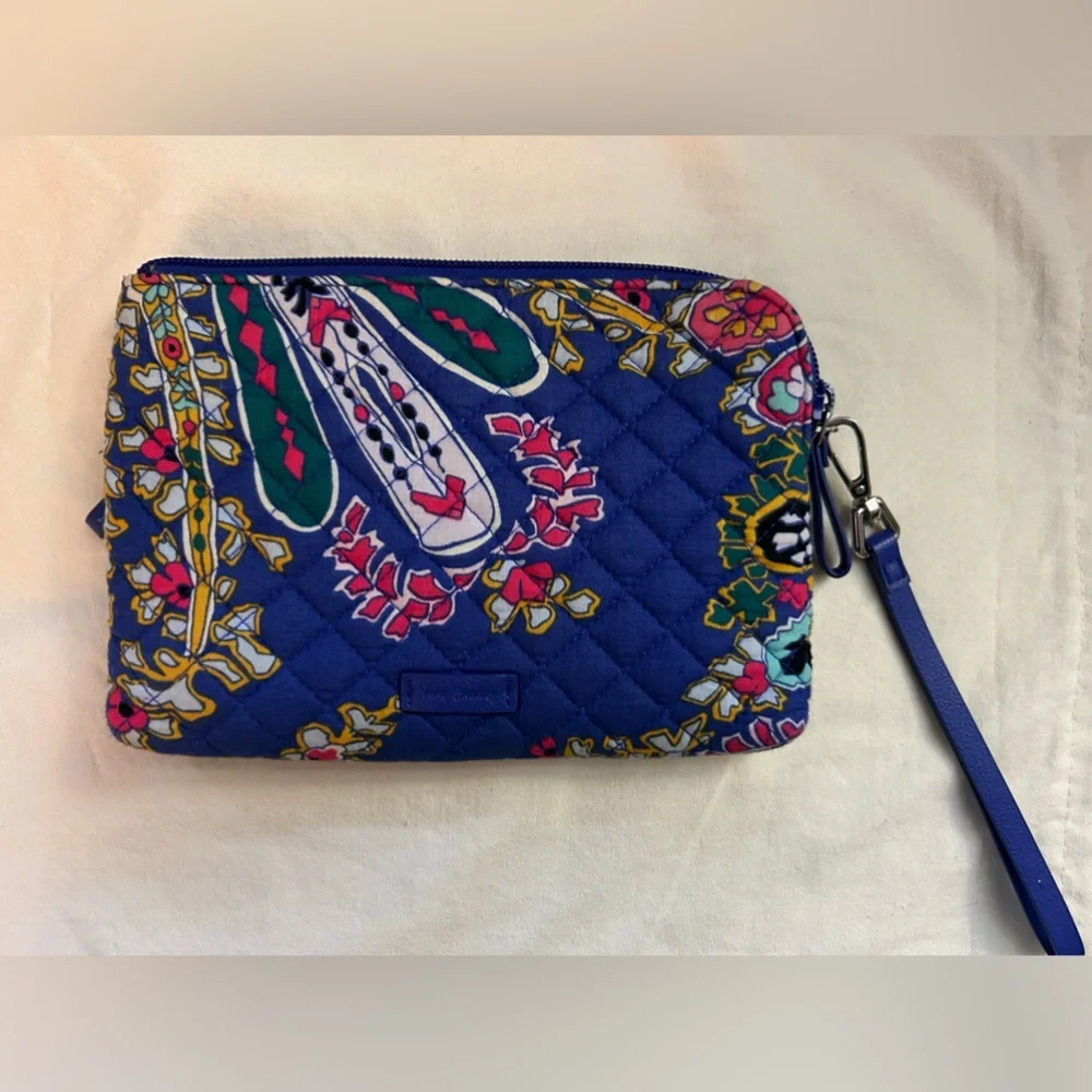 Vera Bradley wristlet/clutch bag. Excellent condition. - Picture 1 of 5